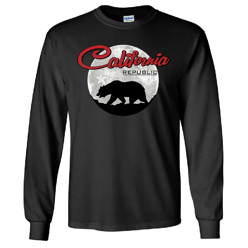 Distressed Women T Shirt with a Laid - Back AestheticCalifornia Republic Full Moon Bear Long Sleeve Shirt