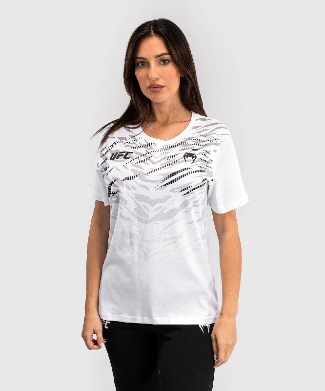 Embroidered Women T Shirt with Intricate DetailsUFC Fusion by Venum Replica Women’s Short Sleeve T-Shirt - White