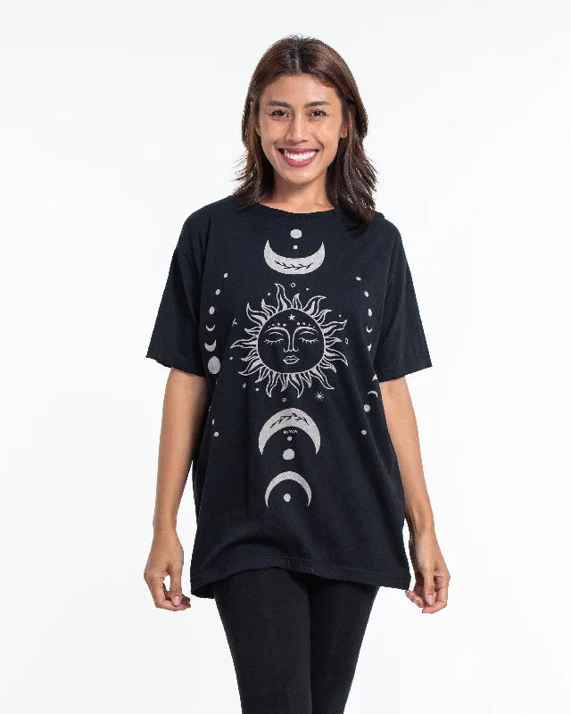 Distressed Women T Shirt with a Laid - Back AestheticUnisex Sun Moon Cotton T-Shirt in Black