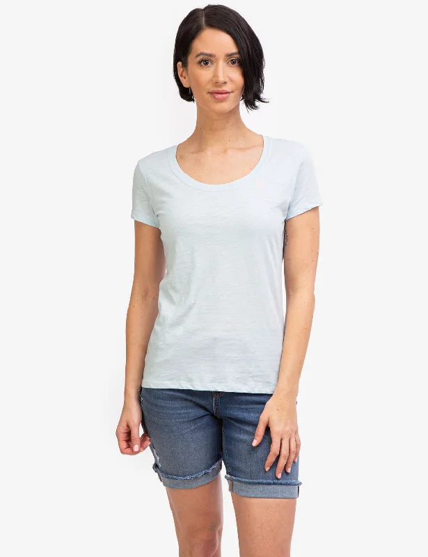 Plus Size Women T Shirt for a Comfortable and Flattering FitSCOOP NECK T-SHIRT