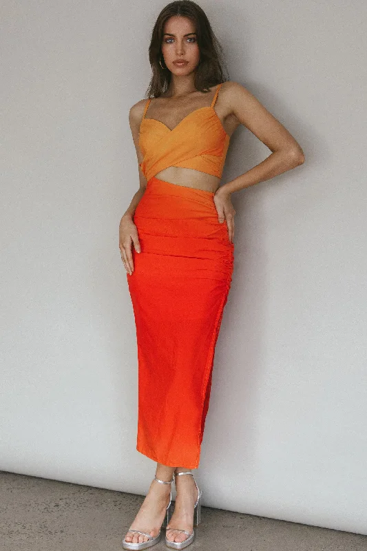 Long - Sleeve Women Dress in Velvet for a Luxurious Winter LookHeart On Fire Cut-Out Waist Midi Dress Orange/Red