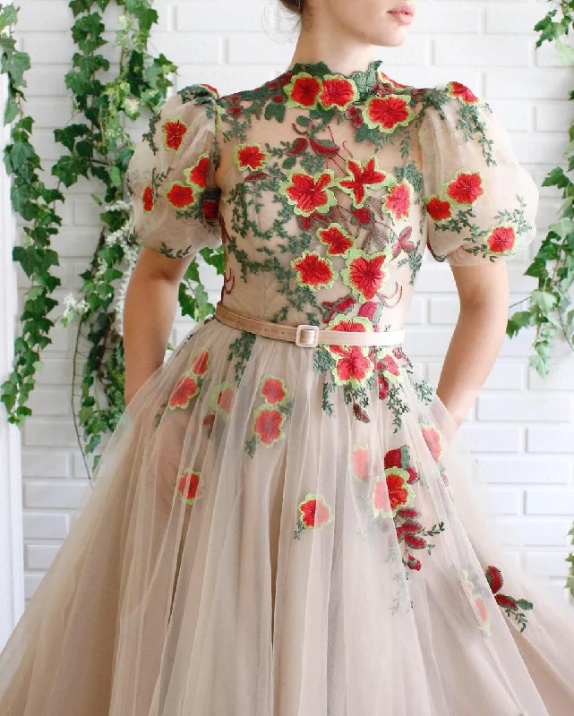 Empire Waist Women Dress to Accentuate the Bust and Conceal the WaistAnna Mesmerizing Floral Gown