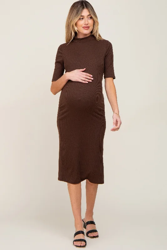 Strapless Women Dress with a Built - in Bra for Comfort and SupportBrown Ribbed Mock Neck Maternity Midi Dress