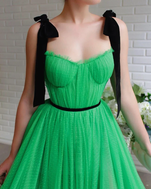 Sleeveless Women Dress in Bright Colors for Summer PartiesDotted Emeralda Gown