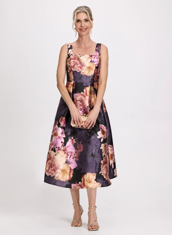 Sheath Women Dress with a Tailored Fit for a Professional LookFloral Print Square Neck Dress