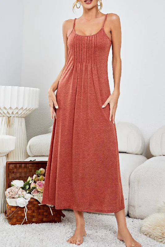 Shift Women Dress with a Simple and Classic Design for Everyday WearPleated Spaghetti Strap Lounge Dress