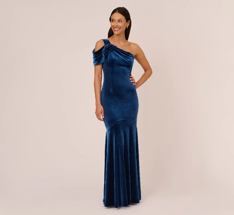 Halter Neck Women Dress to Show Off the Shoulders and NecklineOne Shoulder Velvet Mermaid Gown With Drape Sleeve In Ocean Wave