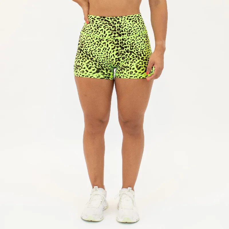 Stretchable Women Shorts for Maximum MobilityAscend Short 3.25" - No Front Seam - Higher Rise