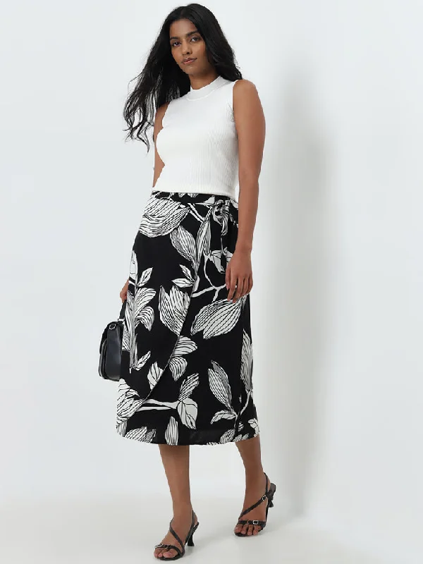 Printed Animal Print Women Shorts for a Wild and Stylish AppearanceWardrobe Black Floral Wrap-Style High-Rise Skirt