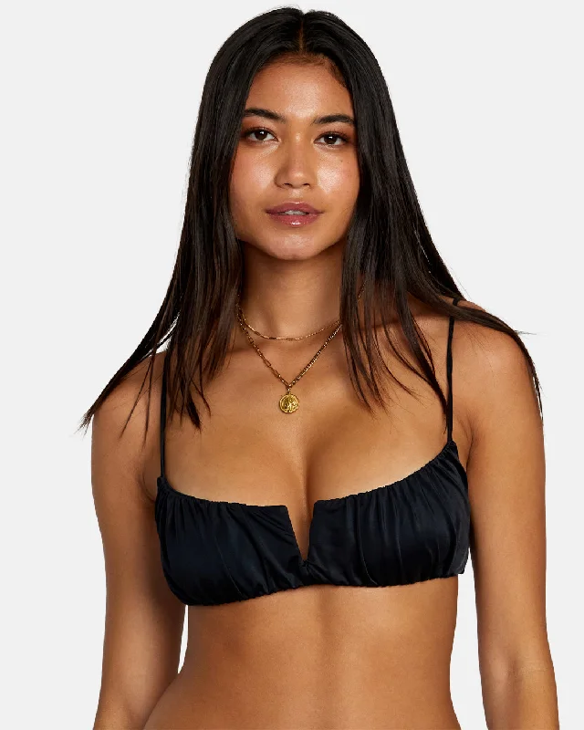 Sustainable bikini made from recycled materials for eco - conscious beachgoersSolid Shirred V-Wire Bralette Bikini Top - RVCA Black